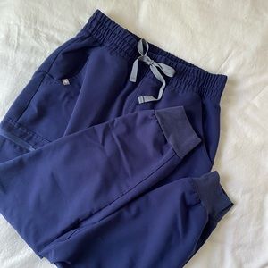 FIGS Scrub Joggers - never worn